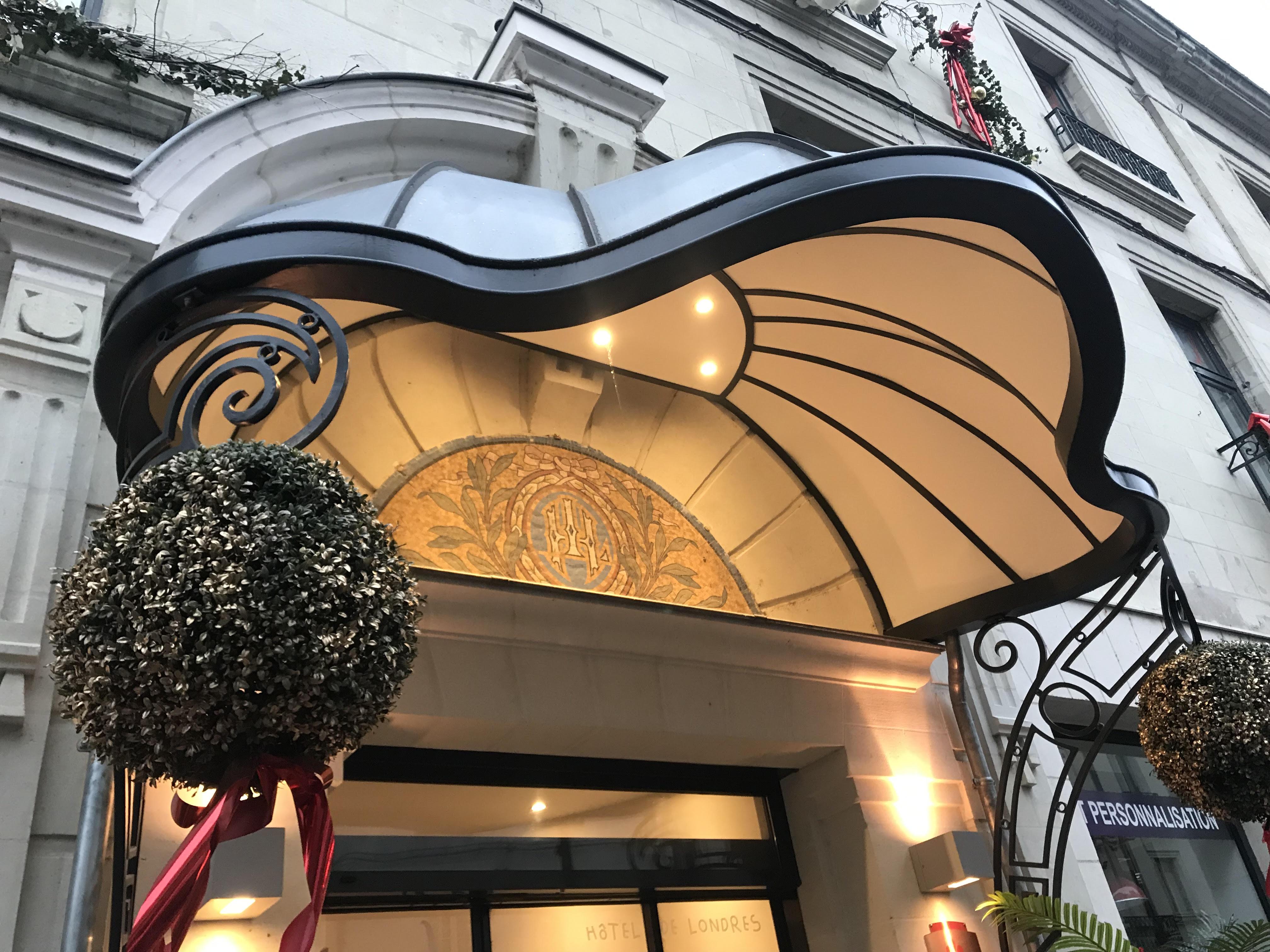 The Originals Boutique, Hotel Le Londres, Saumur Zewnętrze zdjęcie